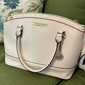 Anne Klein cream purse- used once